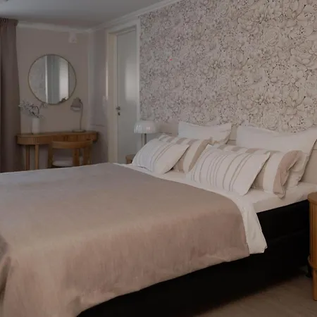 Osteroy Minihotell מוטל *